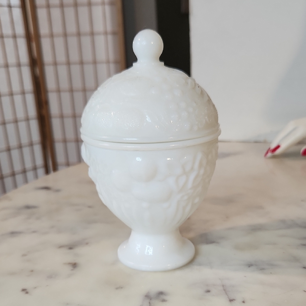 Vintage | Avon Milk Glass Covered Candy / Trinket  Dish